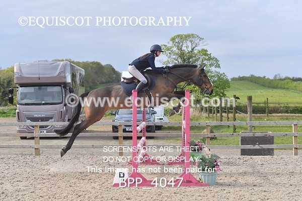 BPP_4047 - CLASS 9 - FRI - Senior Newcomers/ 1.10m Open