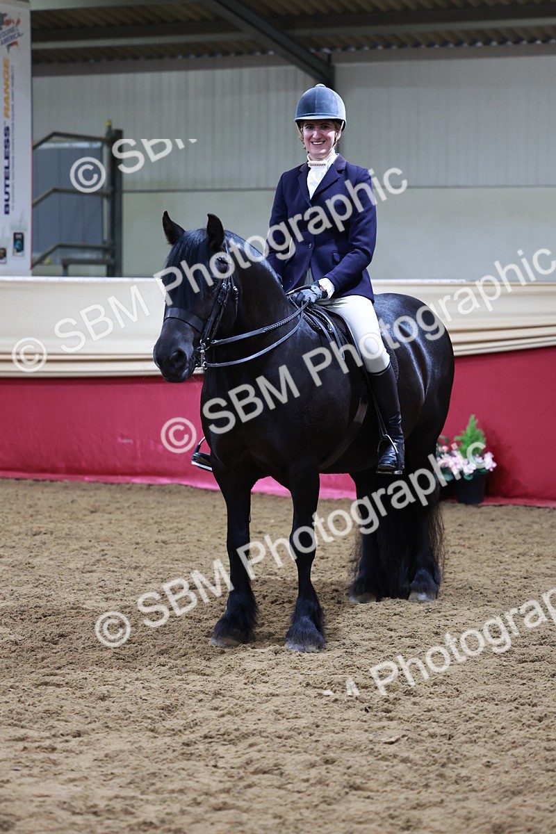 SBM_18870 - Class 952 - M&M Ridden Supreme Final