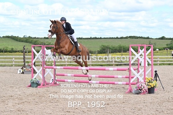 BPP_1952 - CLASS 18 SUN British Novice/ 90cm Open