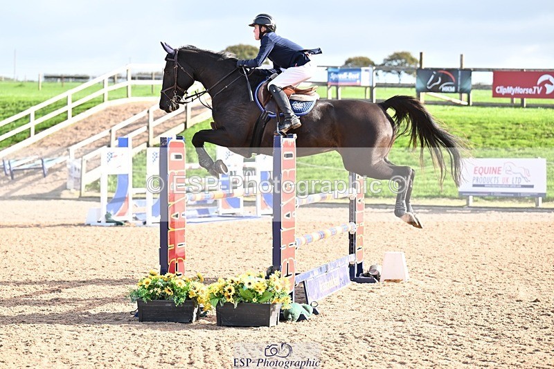 251005-102635-02763 - Cls 15 Foxhunter and 1.20m