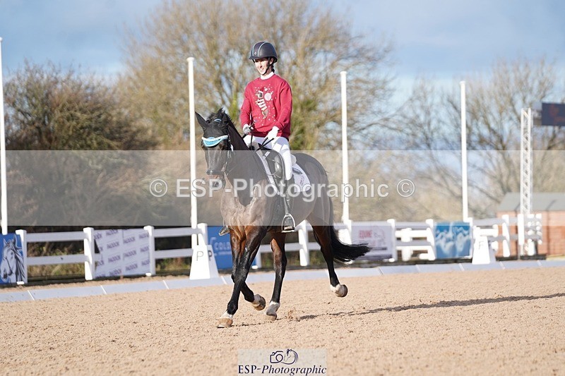 241214-135110-00673 - 132-Alys.Matravers-VORVASHILL.VERTIGO