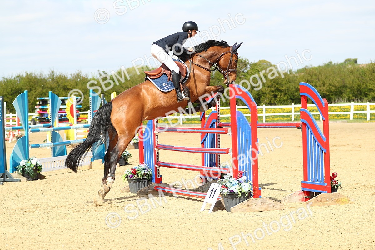 SBM_001333 - Class 5 - Senior Foxhunter 1.20m