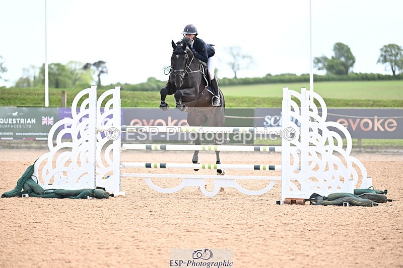 260513B-150108-01199 - Cls 6 Snr Fox and 1.20m Open