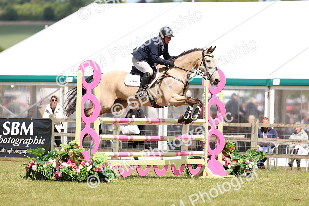 SBM_15602 - Class 207 - Senior 1.15m Open