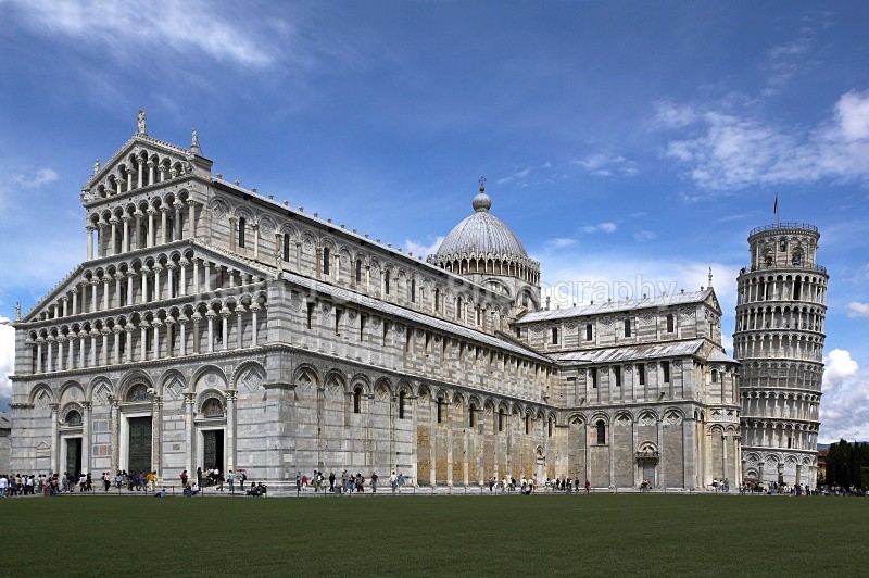 YR6M8062  (RM) - Worldwide