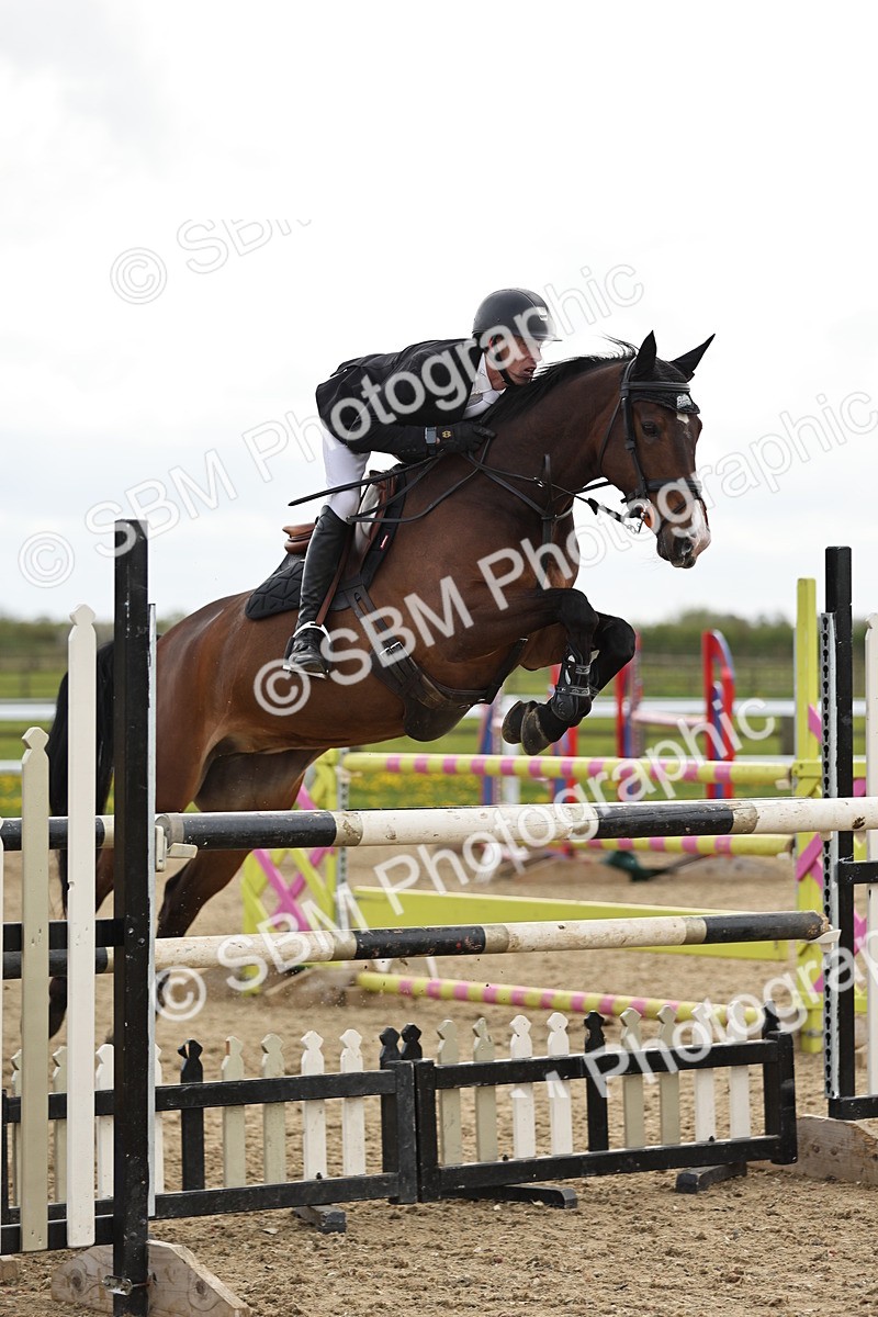 SBM_001558 - Class 5 -Senior Foxhunter - 1.20m