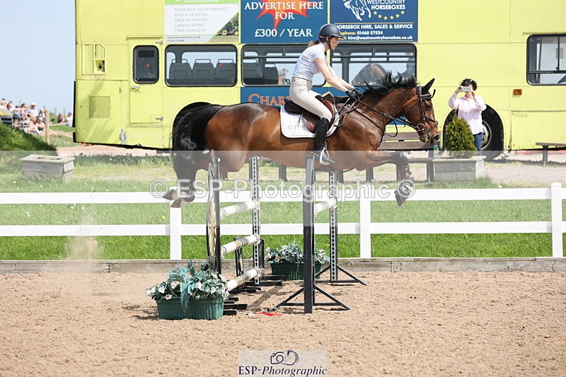 240510A-143836-07760 - Cls 17 1.05m National Am Quali