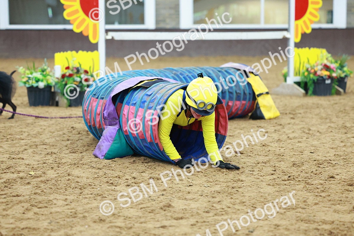 SBM_002326 - Class 3 - Horse & Hound (60cm)