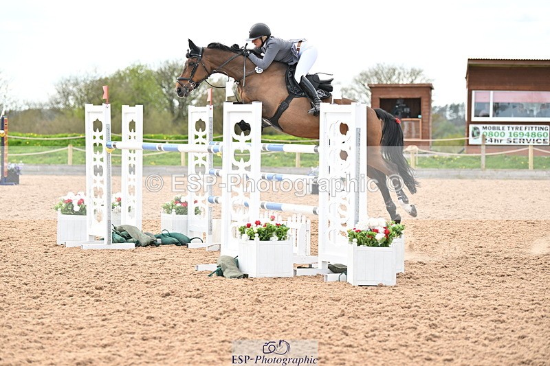 240418A-151917-04642 - Cls 9, 2 Star Big Tour 1.40m