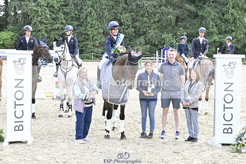 250525A-161313-18550 - Presentations Section C CCI 2 Star Long