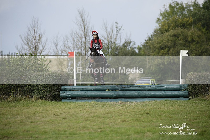  WWHT 171021 2907 - Intermediate (0.90m)  17/10/21