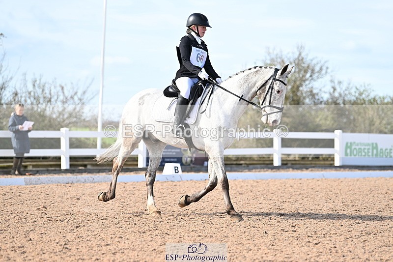 240324A-145410-04108 - Novice 27, 14.30 to 15.25