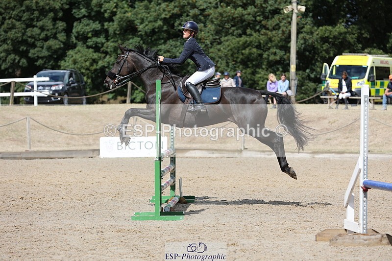 250829A-123125-01671 - Cls 7 British Novice and 90cm