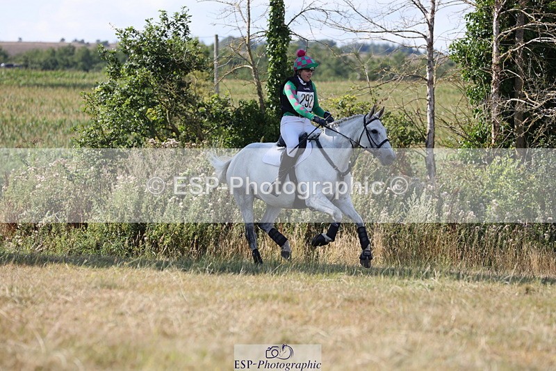 250802A-164540-07627 - F-292-Amy.Sweet-ONLY.BITESIZE