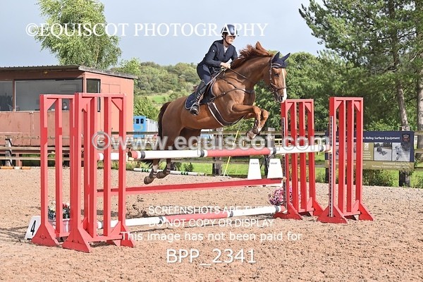 BPP_2341 - CLASS 5   FRI Senior Foxhunter/ 1.20m Open