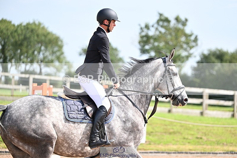 240828A-141948-00860 - Cls 4 Snr Newcomers and 1.10m Open