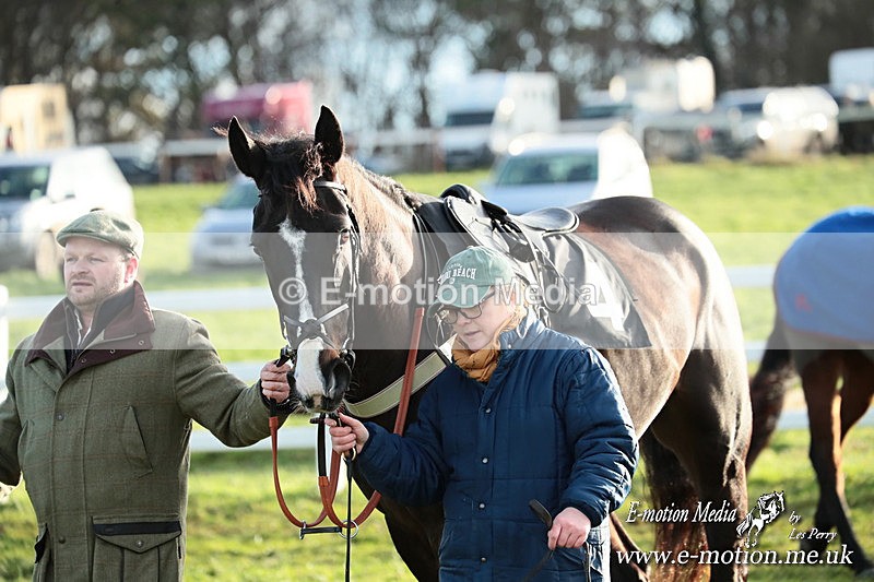 PtP 141225  1984 - New Forest Hounds PtP Larkhill 14/12/25