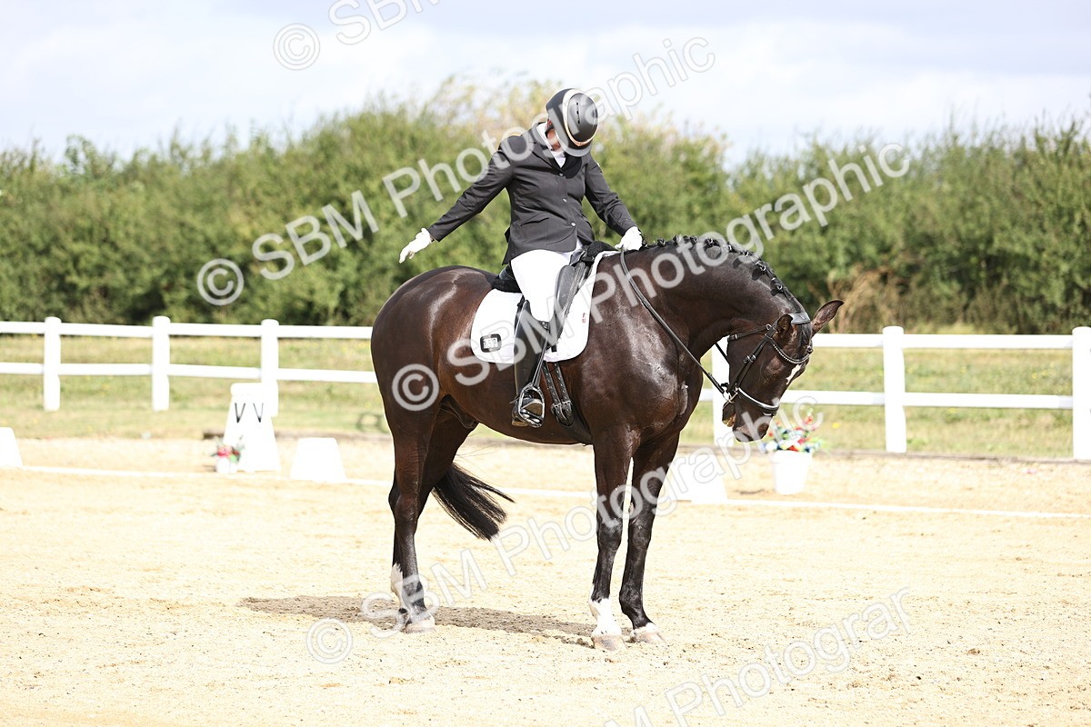 SBM_016146 - Class 14 - Novice 23 - 10.29-11.32