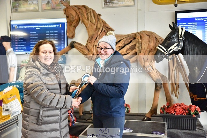 250215-153438-04457 - Medium Gold Presentations