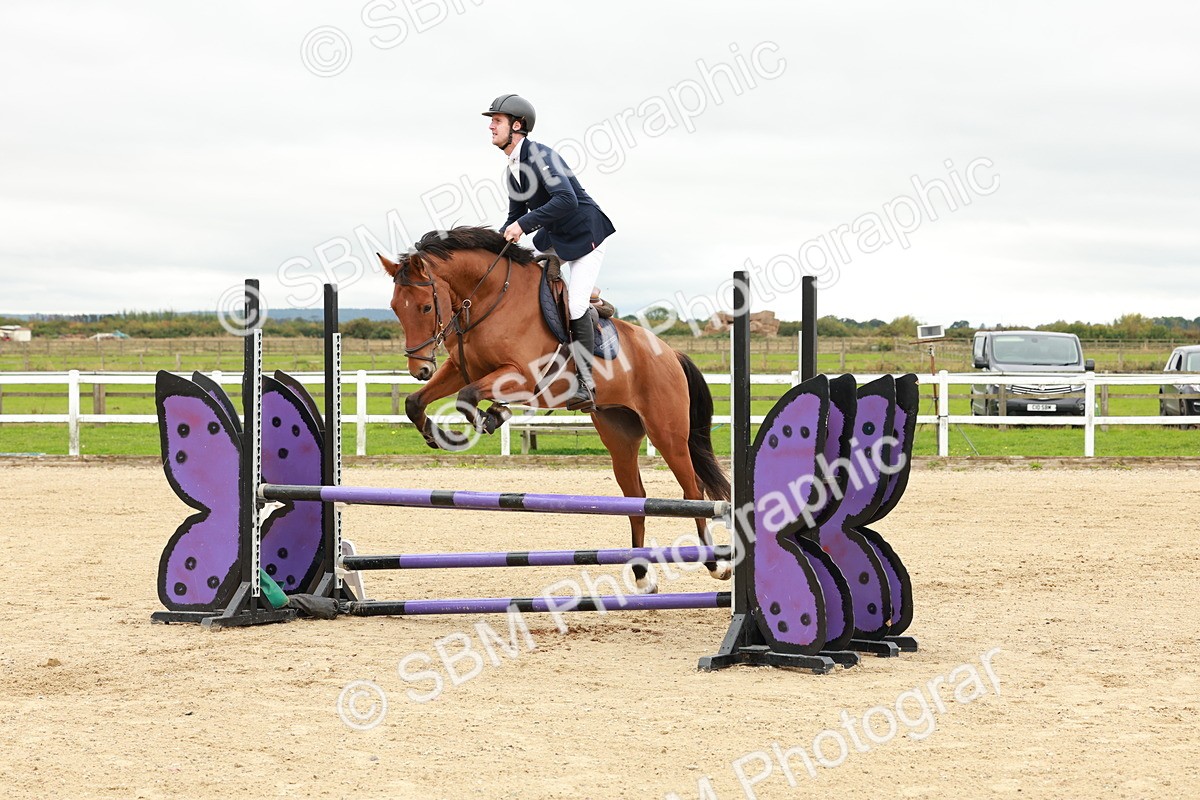 1I0A6803 - Class 2 - Senior British Novice