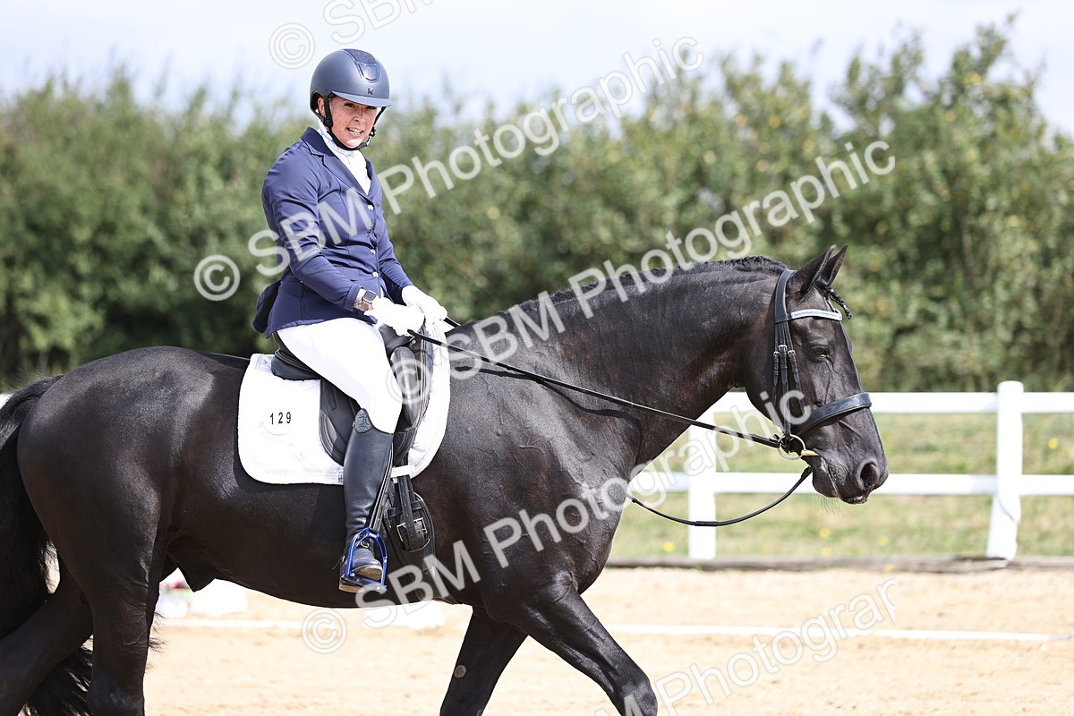 SBM_016119 - Class 14 - Novice 23 - 10.29-11.32