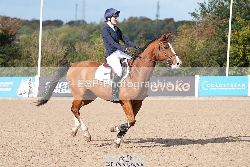 251005-104347-02626 - Cls 22 British Novice and 90cm