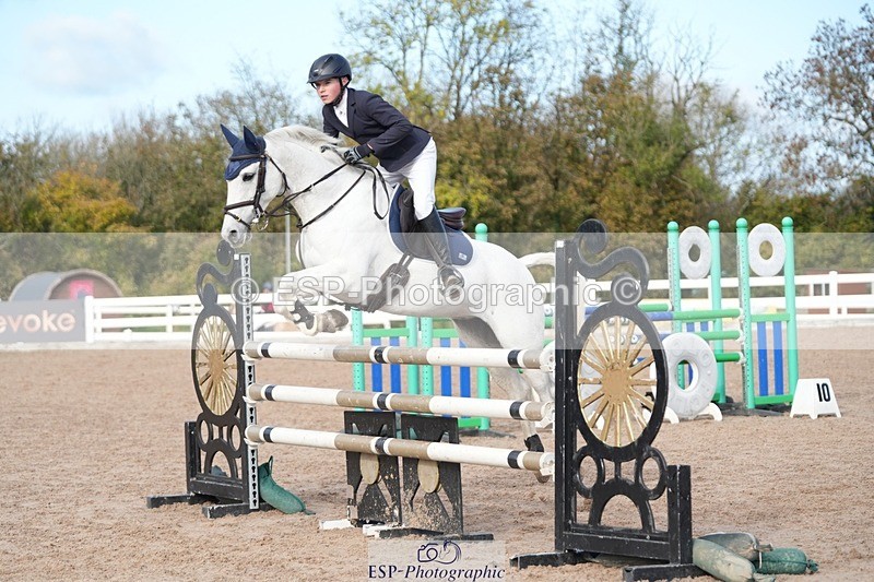 251025-141415-00602 - Cls 13 Pony Foxhunter and 1.10m