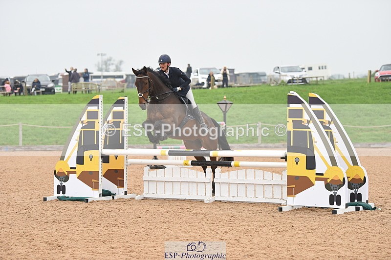 230916A-160458-05482 - Cls 18 Snr 95cm Derby