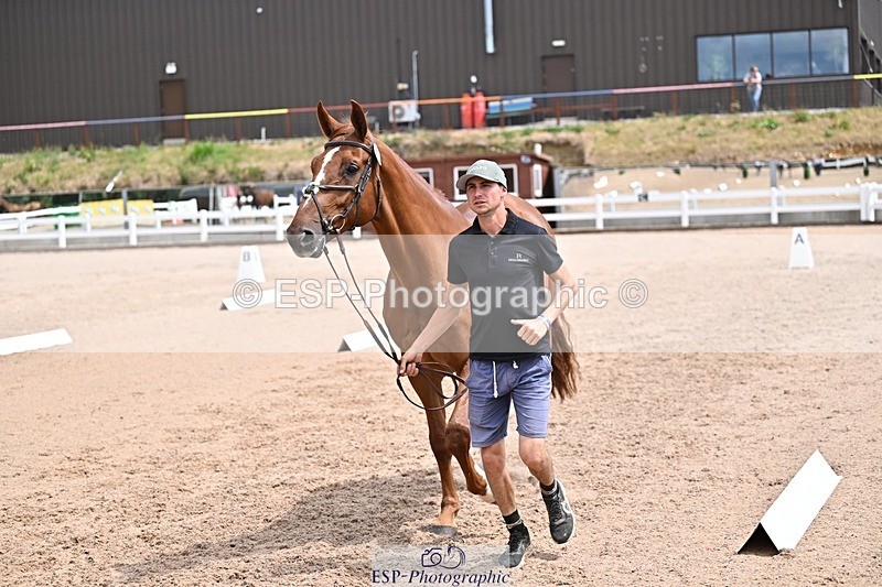 250716-132123-00460 - Trot Up 12.30 to 1.30