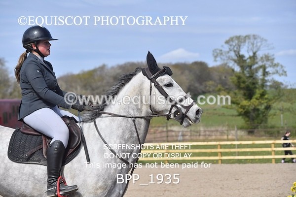 BPP_1935 - CLASS 20 SUN RHS Foxhunter Championship Qualifier