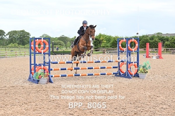 BPP_8065 - CLASS 11 SUN Senior BritiNovice/ 90cm Open