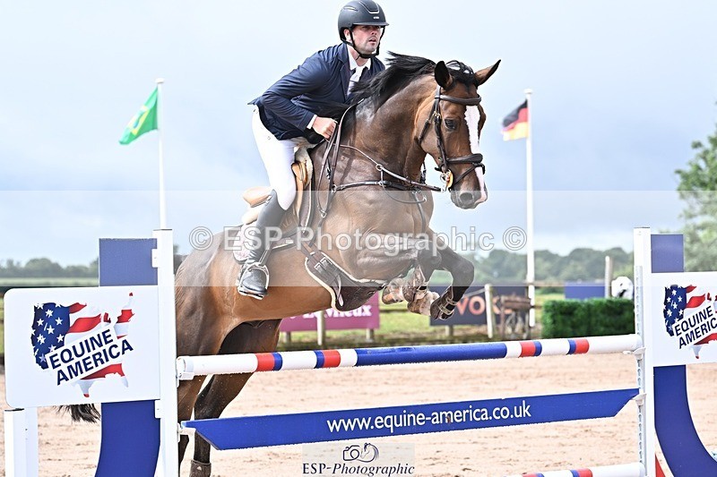 250731-103917-00413 - Cls 02 Snr Fox 1st Rnd