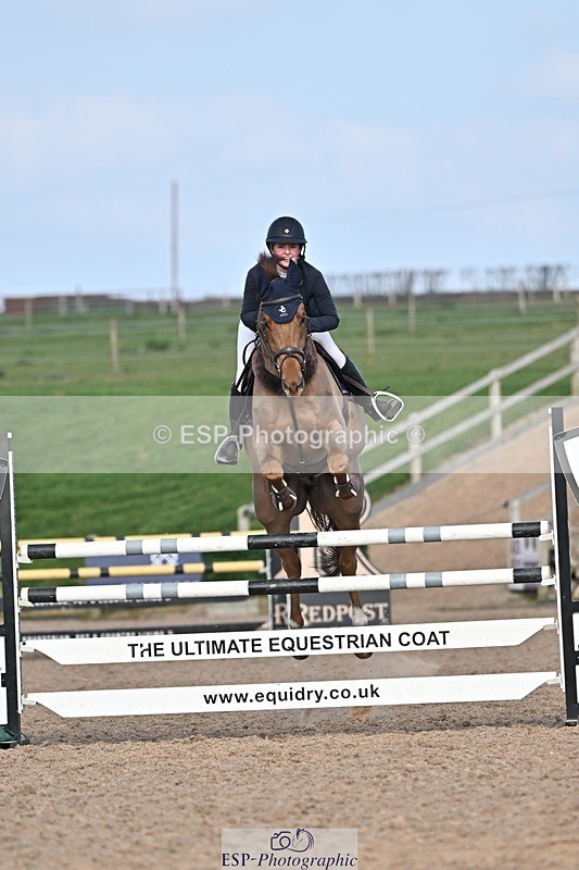 250326-145010-01257 - Cls 6 Foxhunter and 1.20m