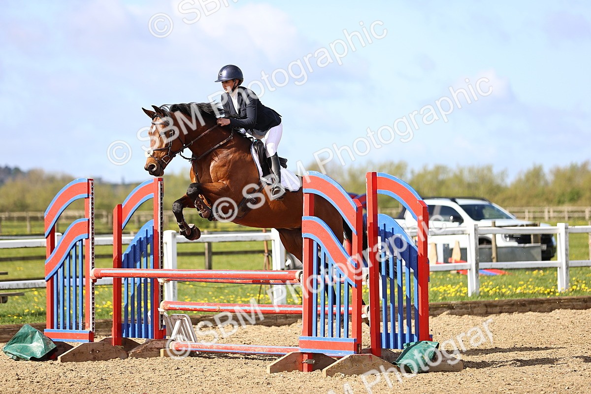 SBM_003000 - Class 15 - Senior British Novice - 90cm