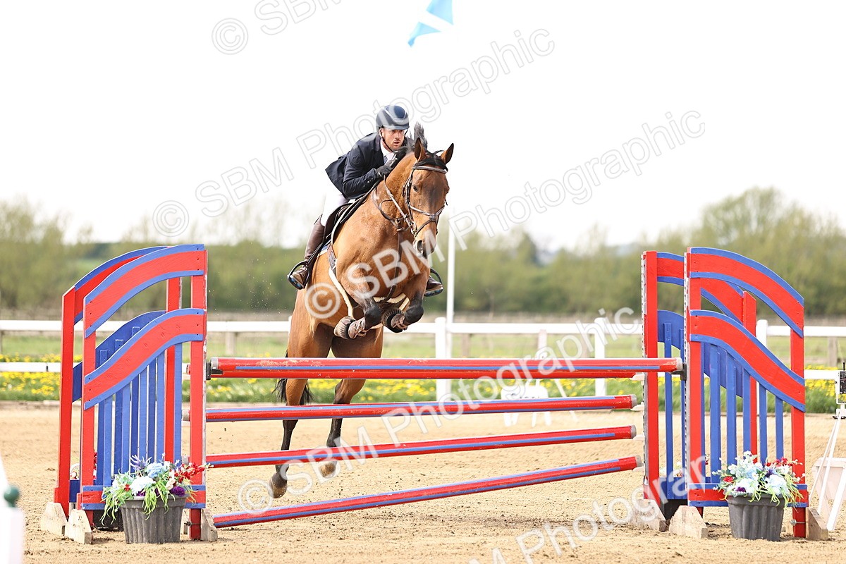 SBM_002299 - Class 11 - Senior newcomers - 1.10m