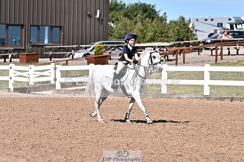 260707-161009-00013 - Clear Round 40cm and 50cm