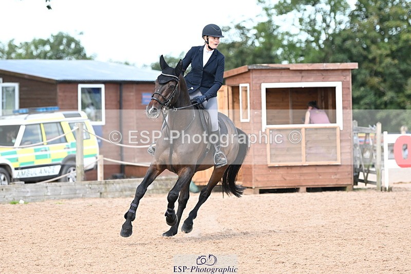 240913A-123815-04397 - Cls 15 Snr Foxhunter