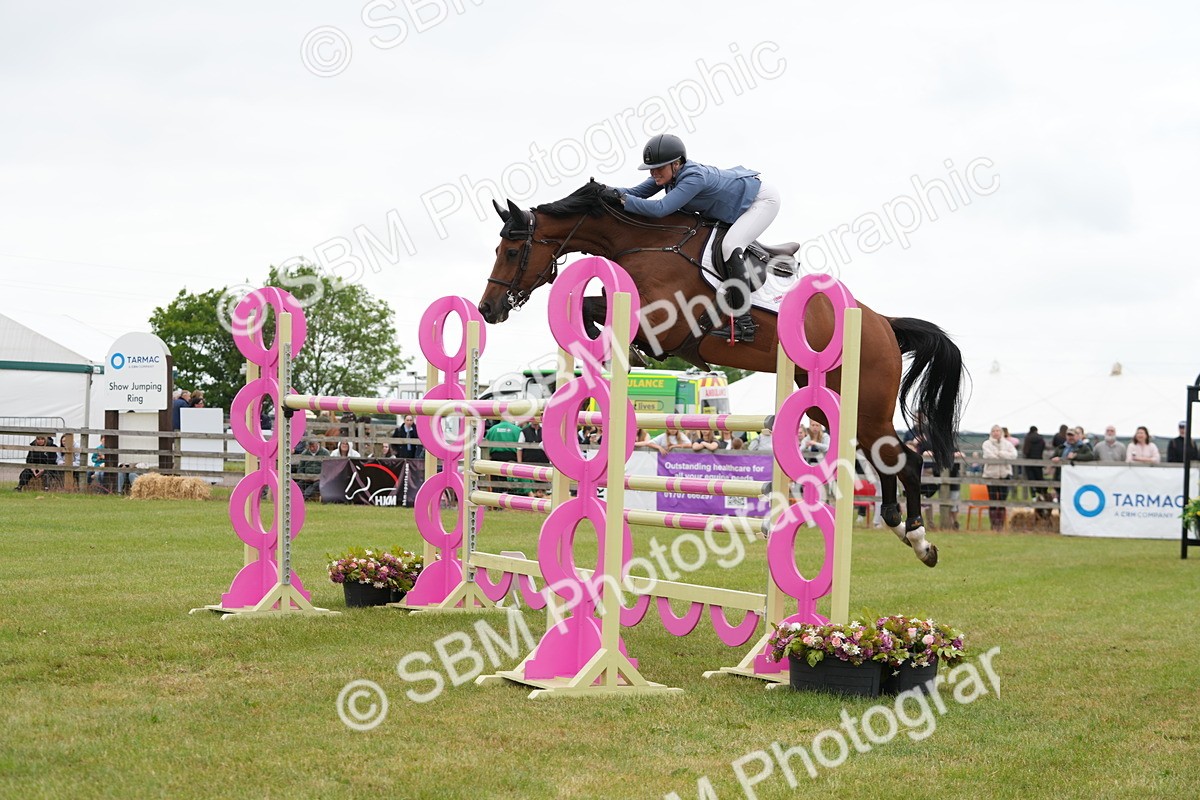 SBM_06383 - Class 202 - National 1.40m Open