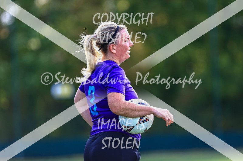 1DX30691 - 2025-10-05 FC Abbey Meads Ladies V Purton  Kingsdown FC Ladies