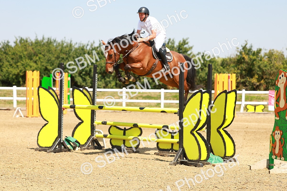 SBM_001287 - Class 4 - Senior Newcomers - 1.10m