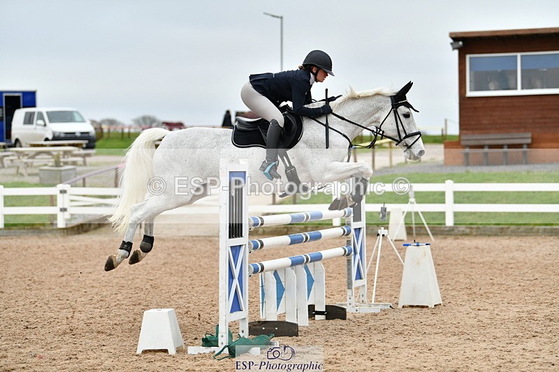 240112A-130029-00892 - Cls 5 Newcomers and 1.10m Open