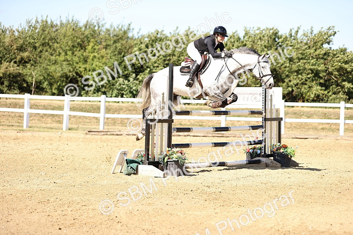 SBM_015566 - Class 16 - Senior foxhunter - 1.20m Open