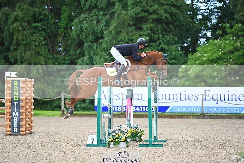 240526-160430-25252 - 223-MORNINGSTAR_VAN_ALTRIDO-Max_Warburton