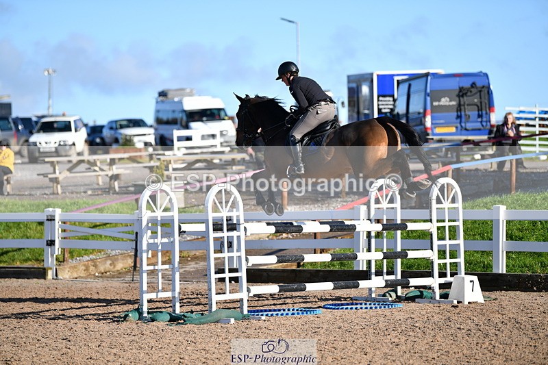 231110A-131559-00500 - Cls 5 Newcomers & 1.10m Open