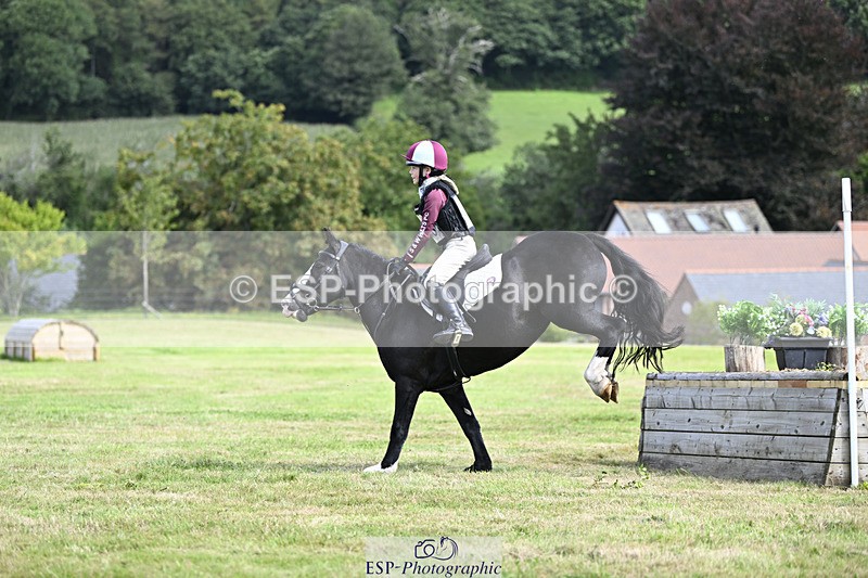 240825X-112739-32527 - 70cm XC 11.00 to 12.00