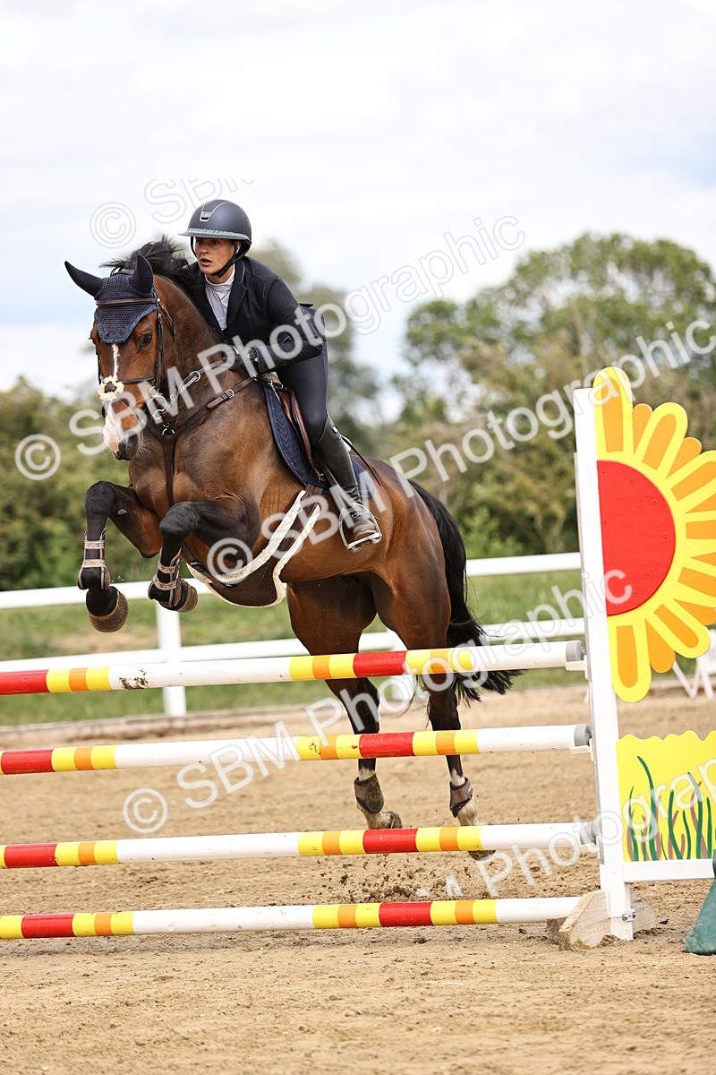 SBM_003118 - Class 11 - Senior Newcomers - 1.10m