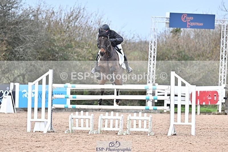 251126-133819-00604 - Cls 5 Foxhunter and 1.20m