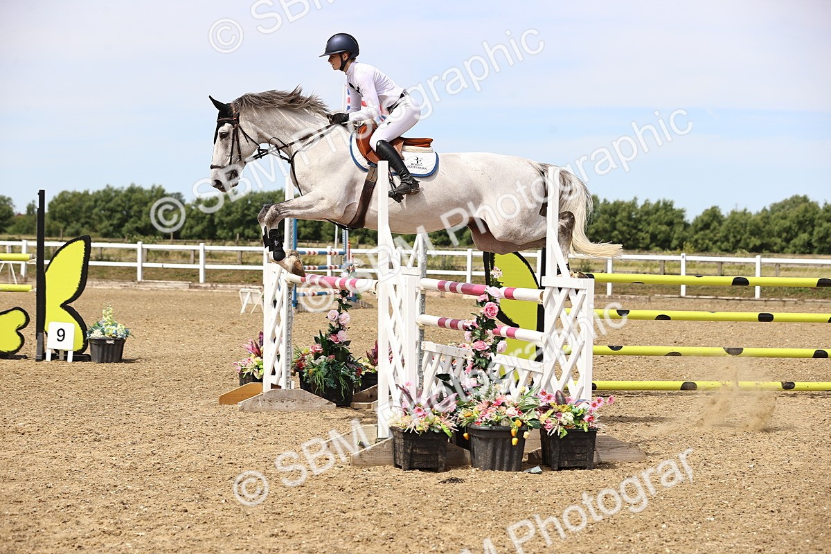 SBM_000702 - Class 15 - Redpost Equestian Senior Foxhunter - 1.20m