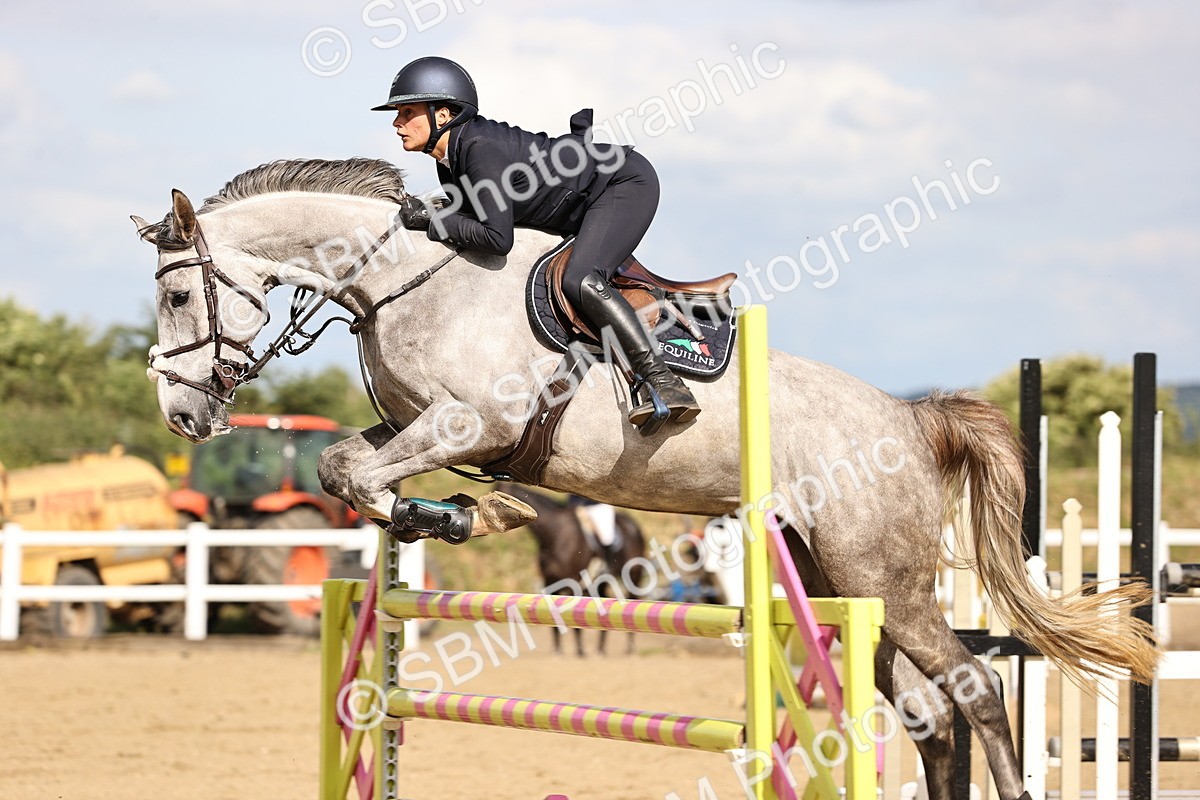 SBM_003725 - Class 13 - Senior Foxhunter - 1.20m