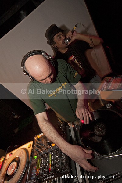 104 - Friends-&-Family @ the-roadhouse 24.04.15